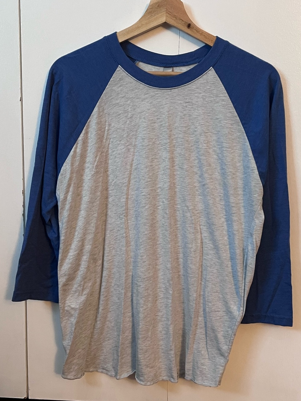 Women’s Raglan Baseball Tee - Gray & Blue